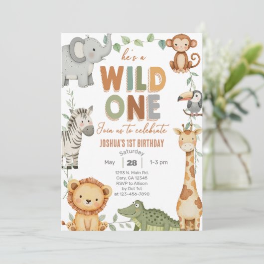 Safari Wild One男の子1歳の誕生日招待状。 招待状 (スタンド正面)