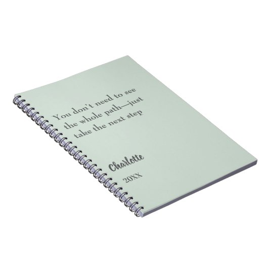 sage greenのインスピレーションに満ちた目標の引用 ノートブック (右側)