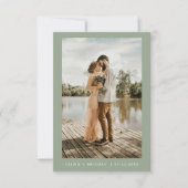 Sage Greenミニマルエレガントリスト結婚の写真 招待状 (正面)