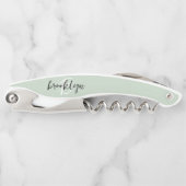 Sage Green白黒スクリプトモノグラム ソムリエナイフ (正面)