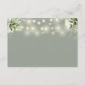  sage green のストリングライトと花のウェディングレセプション エンクロージャーカード (裏面)