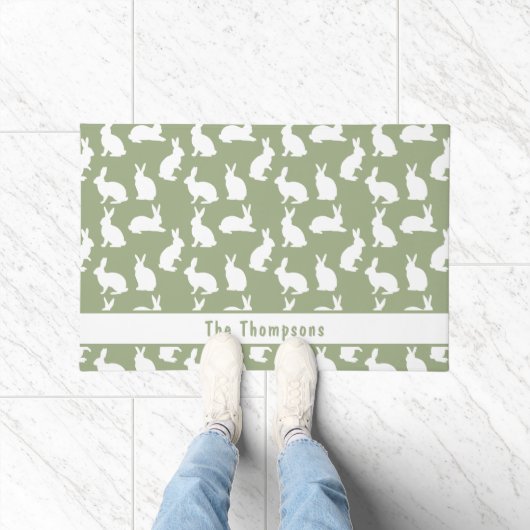 Sage Green And White Bunnies With Name Easter ドアマット (室内)