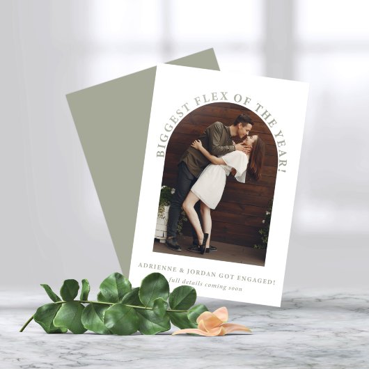 Sage Green Arch写真婚約発表 セーブザデート