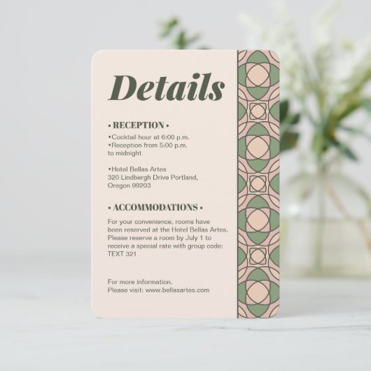 Sage Green Art Deco Wedding Details QR Code Card エンクロージャーカード (スタンド正面)