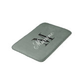 Sage green bath mat with elegant name monogram バスマット (アングル)