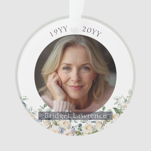 Sage Green Eucalyptus White Roses Remembrance オーナメント (正面)