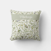 Sage Green French Country Chic Olive Name Monogram クッション (正面)