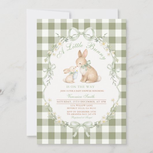 Sage Green Gingham Bunny Neutral Baby Shower  招待状 (正面)