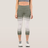 Sage Green Ivory Floral Line Art Athletic Stripes カプリレギンス (正面)
