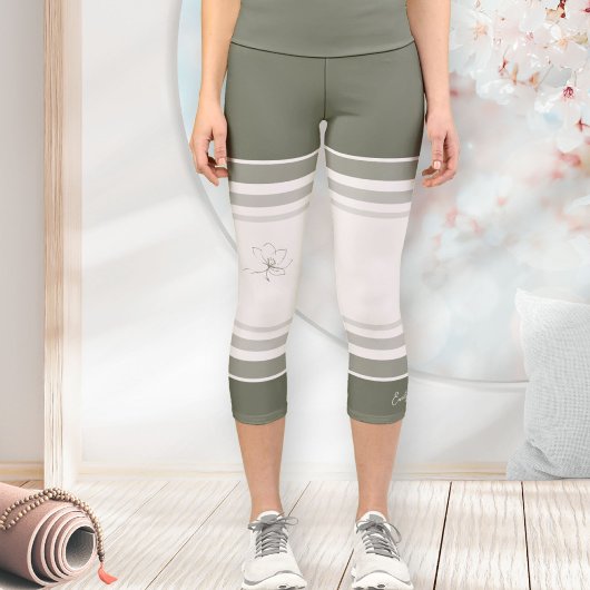 Sage Green Ivory Floral Line Art Athletic Stripes カプリレギンス