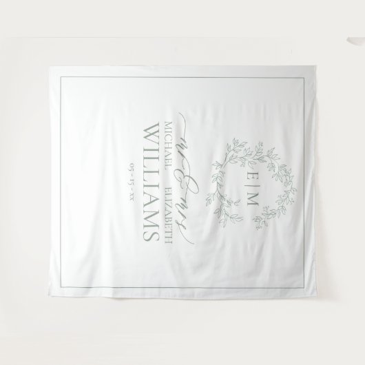 Sage Green Leafy Crest Monogram結婚の写真 タペストリー (正面(横))