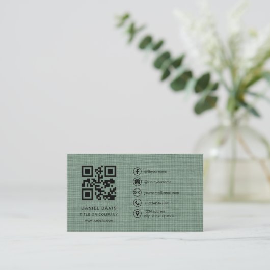 Sage Green Linen Company Logo QR Code  名刺 (スタンド正面)