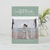 Sage Green Minimalistモダンの写結婚真フラット サンキューカード (スタンド正面)