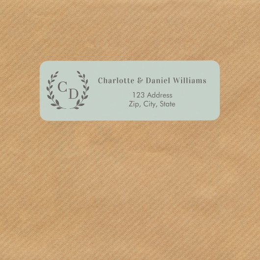 Sage green monogrammed wreath return address ラベル