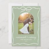 Sage Green Rustic Married & Merry 4 Photo Wedding シーズンカード (正面)