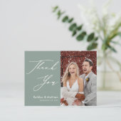 Sage Green Scriptエレガントのモダン結婚あり ポストカード (スタンド正面)