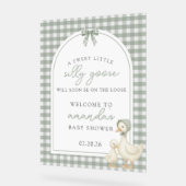 Sage Green Silly Goose Storybook Baby Shower アクリルサイン (傾斜)