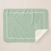 Sage Green Wavy Border Monogrammed シェルパブランケット (正面(横))