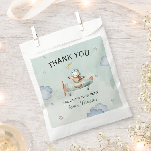 Sage Little Aviator Time Flies 1歳の誕生日 フェイバーバッグ (クリップ留めされた状態)