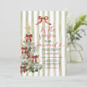 Sage Stripes Red Bow Christmas Tree Couple Wedding 招待状 (スタンド正面)