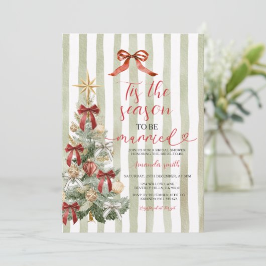 Sage Stripes Red Bow Christmas Tree Couple Wedding 招待状 (スタンド正面)