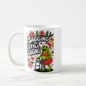 Sagging But Still Gagging Funny Christmas Frog Hol コーヒーマグカップ (左)
