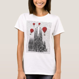 Sagrada Familiaおよび猛烈な気球 Tシャツ