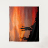 Saguaro CactusシルエットArizona Red Sunset タペストリー (正面)