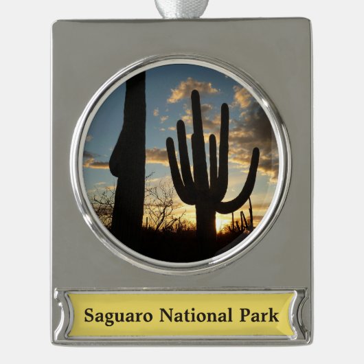 Saguaro Sunset IIアリゾナ砂漠の風景 シルバープレートバナーオーナメント (正面)
