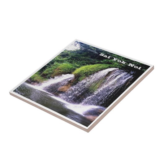 SAI YOK NOIのzTH025滝，タイ， タイル (側面)