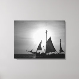 Sailing Aruba Dusk in Black and White (Landscape) キャンバスプリント