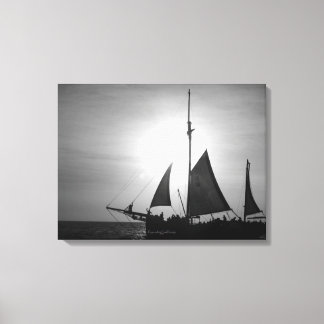 Sailing Aruba Dusk in Black and White (Landscape) キャンバスプリント