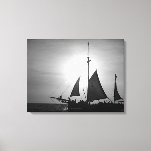 Sailing Aruba Dusk in Black and White (Landscape) キャンバスプリント (正面)