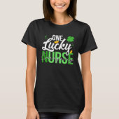 Saint Patrick s Day Emergency Nurse One Lucky Nurs Tシャツ (正面)