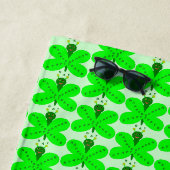 Saint patricks dayバタフライビーチタオル ビーチタオル (インサイチュ)