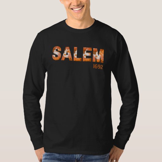 Salem 1692オレンジハロウィーン迷彩柄マサチューセッツ州 tシャツ (正面)