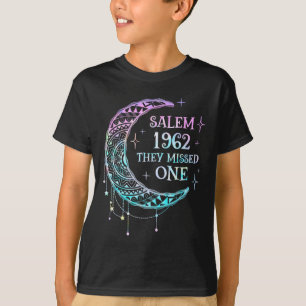 Salem 1692彼らは恋しく思一つの魔女ハロウィーントリックO Tシャツ