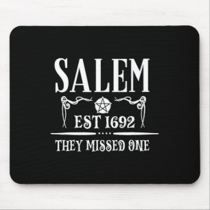 Salem 1692彼ら恋しく思は1つの魔女ハロウィーン マウスパッド