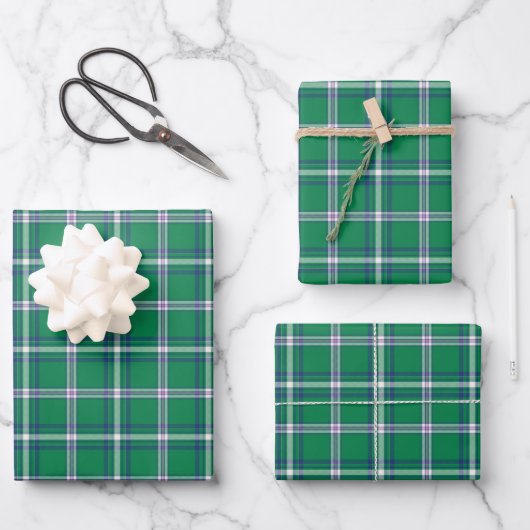 Salem Green and White Plaid Holiday ラッピングペーパーシート (正面)