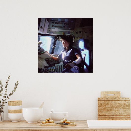 Sally Ride - First U.S. Woman In Space ポスター (キッチン)