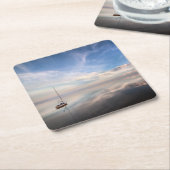 Saltonの穏やかな水に単独ヨット スクエアペーパーコースター (アングル)