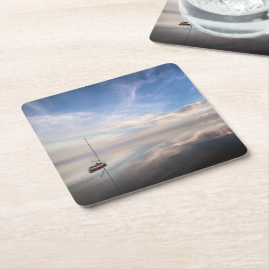 Saltonの穏やかな水に単独ヨット スクエアペーパーコースター (アングル)