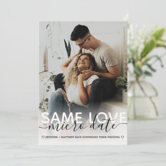 Same Love MICRO Dateの結婚タイポグラフィ写真 案内状 (スタンド正面)