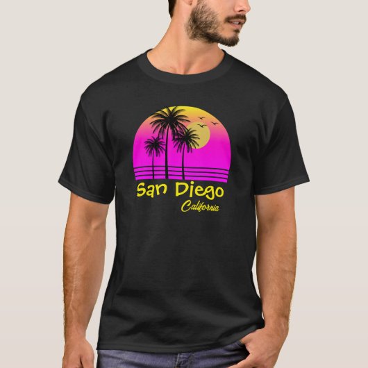 San Diego California Retro Sunset Tシャツ (正面)