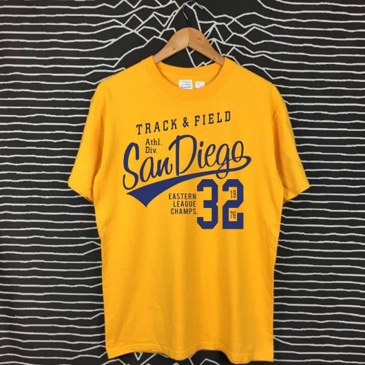 San Diego California varsity letters Tシャツ
