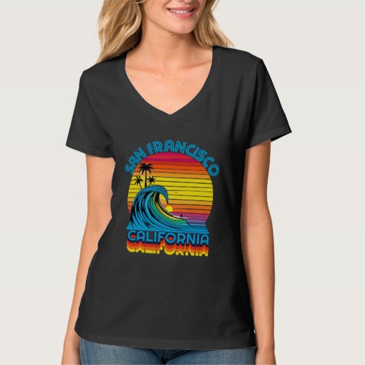 San Francisco Retro Throwback Surf & Beach Souveni Tシャツ (正面)