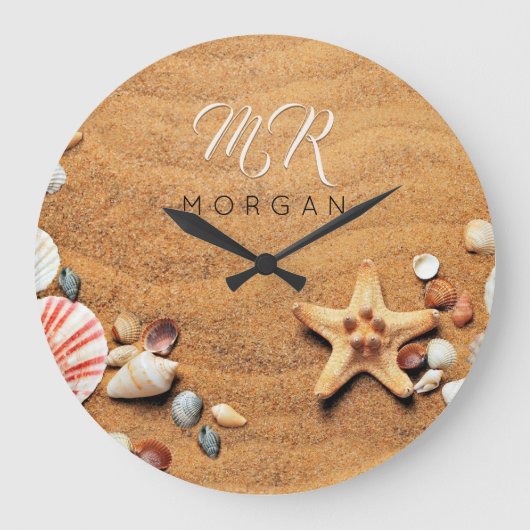 Sand & Sea Shells、DIY Name & Monogram、Wh Script ラージ壁時計 (正面)
