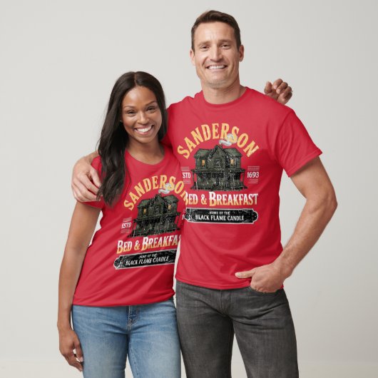 Sanderson Bed & Breakfast ESTD 1693 Tシャツ (ユニセックス)