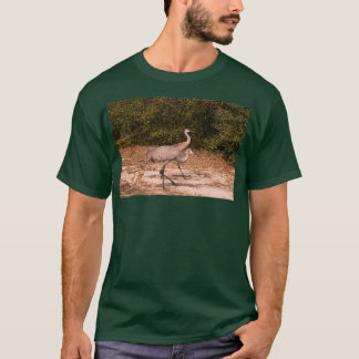 Sandhill cranes with chicks tシャツ