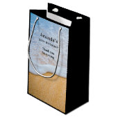 SandyビーチとFoamy Surf -誕生日ありがとう スモールペーパーバッグ (裏面アングル)